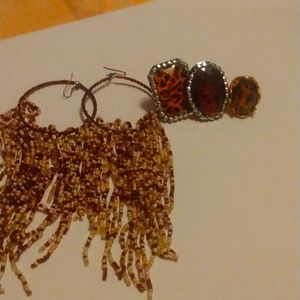 Leopard print rings and a pair earrings